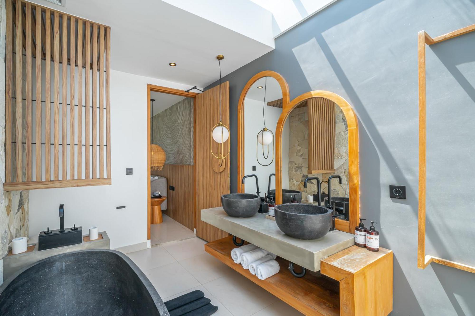 Villa Arunika - Stylish Tropical 2Br Villa Close To Nyanyi Beach! Selemadeg Eksteriør bilde